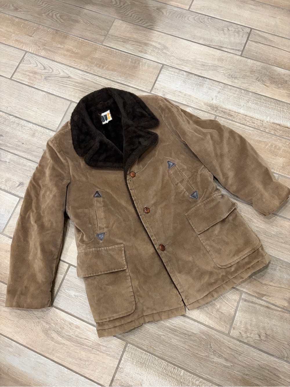William Barry vintage 1970s brown corduroy coat plush dark brown lining size 44